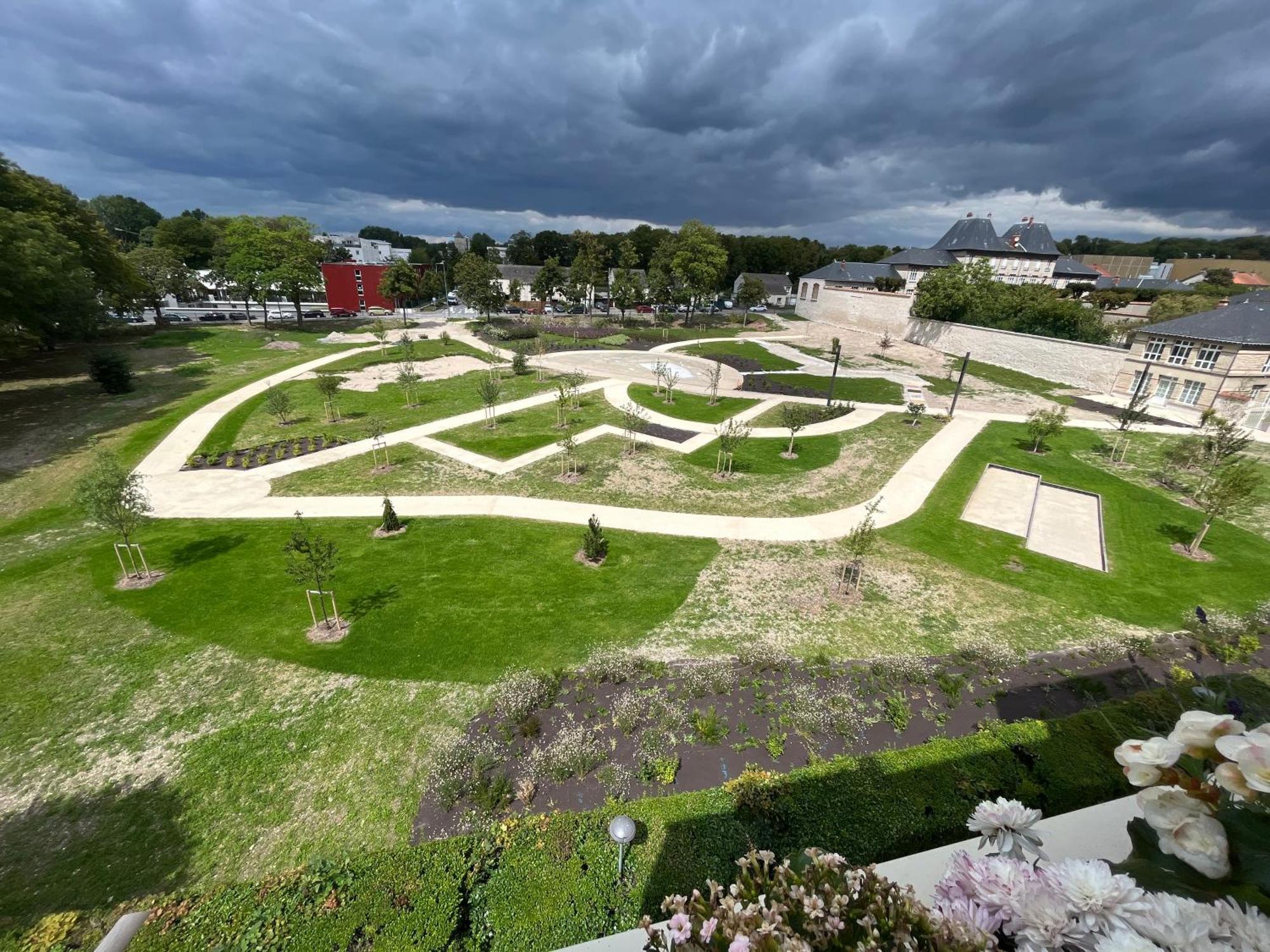 Apartamento Les Rives Remoises Reims Exterior foto