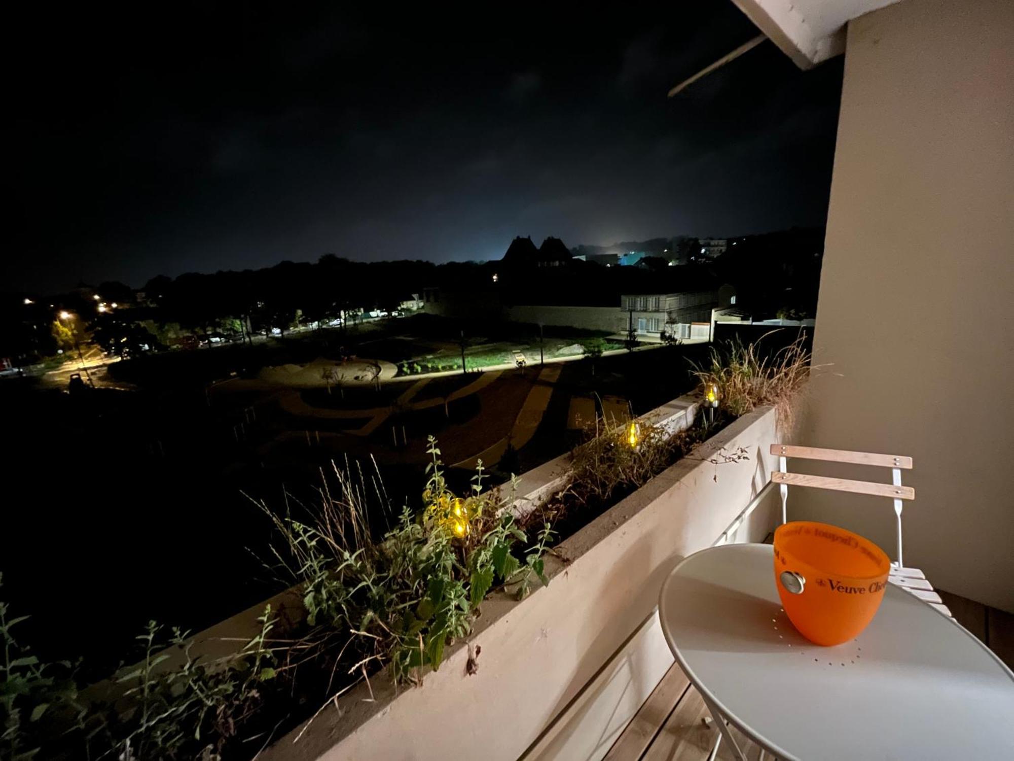 Apartamento Les Rives Remoises Reims Exterior foto