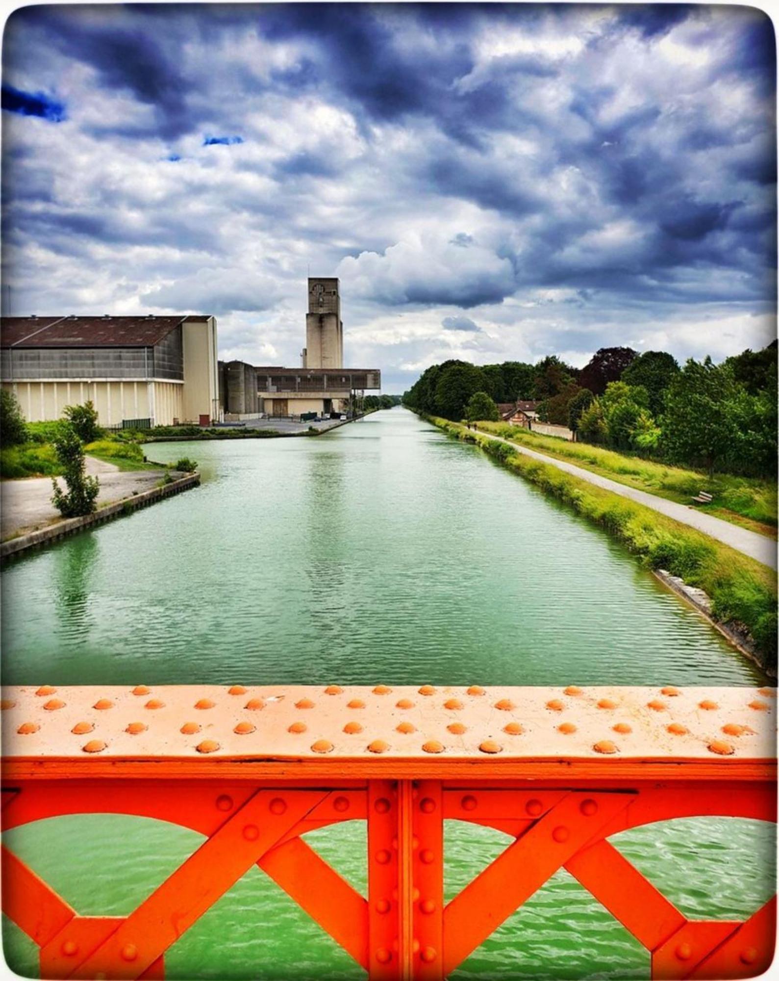 Apartamento Les Rives Remoises Reims Exterior foto